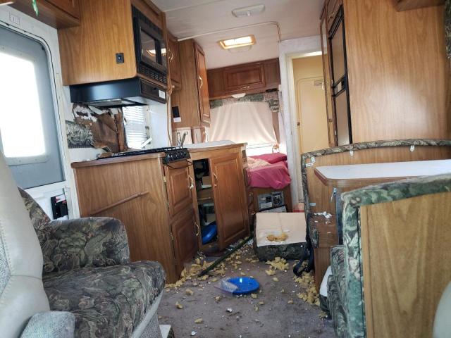 Photo 10 from auction – 2002 DUTC RV with VIN 1GBJG31GX21193823