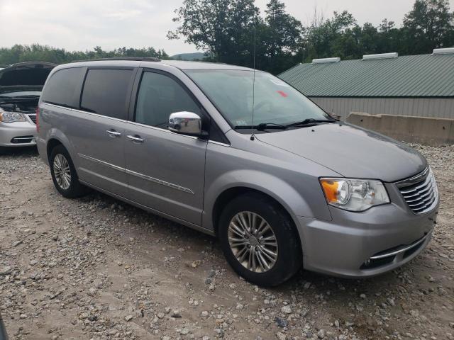 Photo 4 from auction – 2016 CHRYSLER TOWN & COU with VIN 2C4RC1CG4GR221887