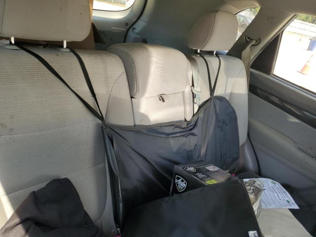 Photo 10 from auction – 2015 KIA SORENTO LX with VIN 5XYKTCA68FG584669