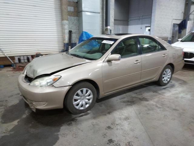 TOYOTA CAMRY LE 2005 with VIN 4T1BE30K15U562899 - Photo from auction