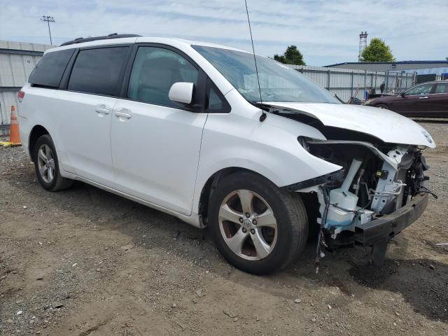 Photo 4 from auction – 2011 TOYOTA SIENNA LE with VIN 5TDKK3DC3BS132744