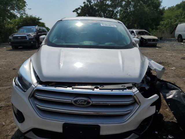 Photo 5 from auction – 2017 FORD ESCAPE SE with VIN 1FMCU0GD3HUB57287