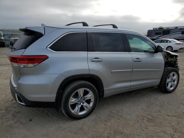 Photo 3 from auction – 2018 TOYOTA HIGHLANDER with VIN 5TDDZRFH2JS827019
