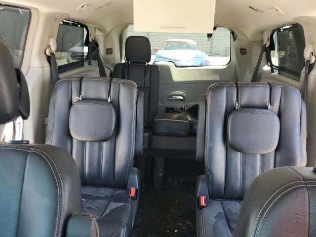 Photo 10 from auction – 2015 CHRYSLER TOWN & COU with VIN 2C4RC1CG5FR561922
