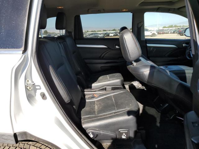 Photo 11 from auction – 2017 TOYOTA HIGHLANDER with VIN 5TDKZRFHXHS525639