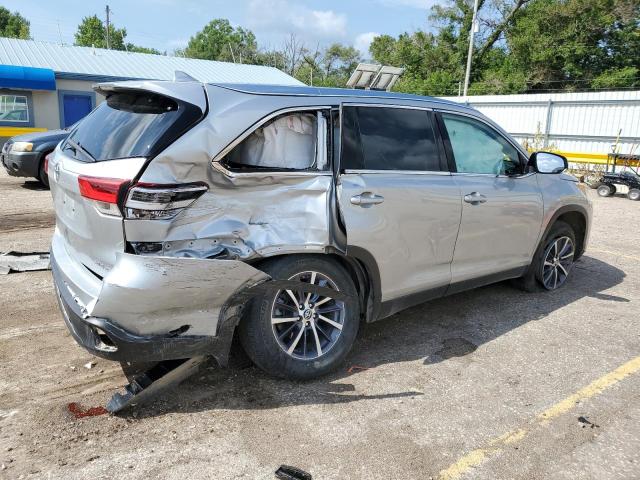 Photo 3 from auction – 2019 TOYOTA HIGHLANDER with VIN 5TDJZRFH1KS602000