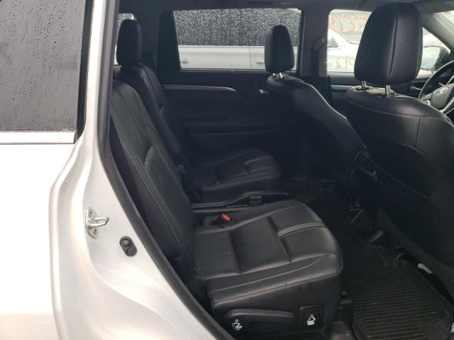 Photo 10 from auction – 2018 TOYOTA HIGHLANDER with VIN 5TDJZRFH1JS548681