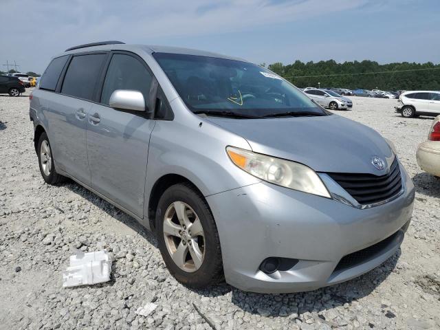 Photo 4 from auction – 2013 TOYOTA SIENNA LE with VIN 5TDKK3DC8DS366249