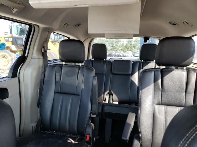 Photo 10 from auction – 2015 CHRYSLER TOWN & COU with VIN 2C4RC1BG4FR561637