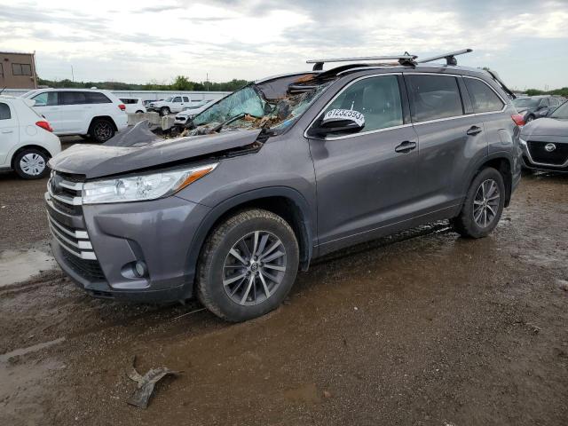 TOYOTA HIGHLANDER 2018 with VIN 5TDJZRFH8JS523888 - Photo from auction