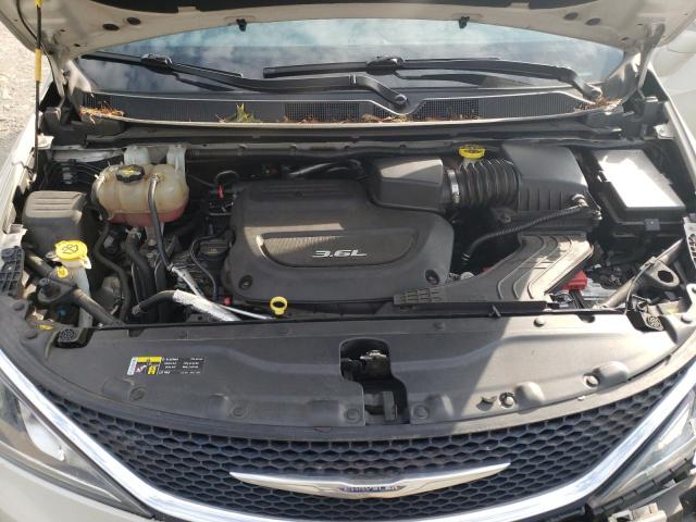 Photo 12 from auction – 2017 CHRYSLER PACIFICA L with VIN 2C4RC1GG9HR764969