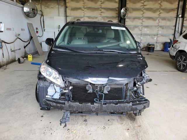 Photo 5 from auction – 2018 TOYOTA SIENNA XLE with VIN 5TDDZ3DC1JS197322