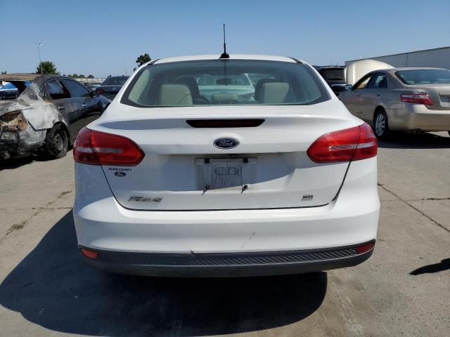 Photo 6 from auction – 2015 FORD FOCUS SE with VIN 1FADP3F27FL325717