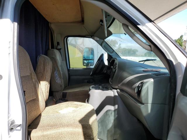 Photo 5 from auction – 2005 CHAT MOTORHOME with VIN 1FDXE45S05HA63959