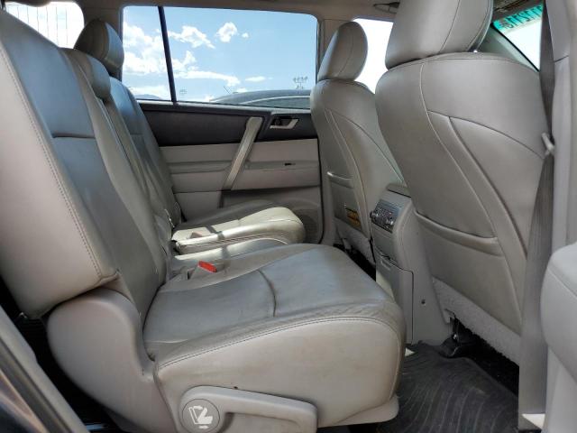 Photo 11 from auction – 2013 TOYOTA HIGHLANDER with VIN 5TDBK3EH5DS200684