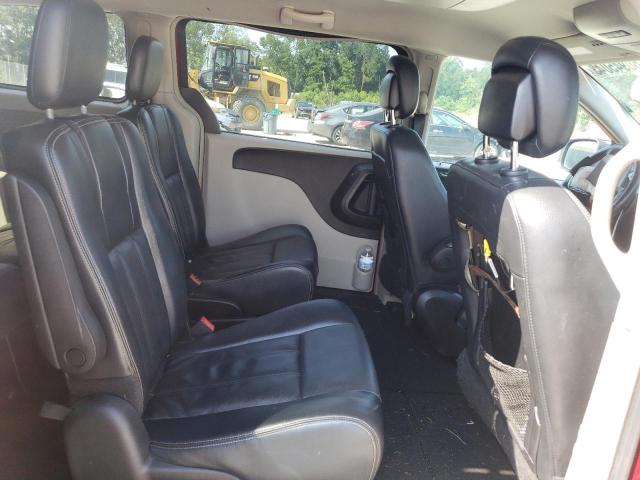 Photo 11 from auction – 2013 CHRYSLER TOWN & COU with VIN 2C4RC1BG2DR629902