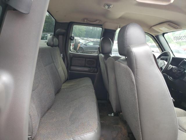 Photo 10 from auction – 2004 CHEVROLET SILVERADO with VIN 1GCEC19XX4Z175795