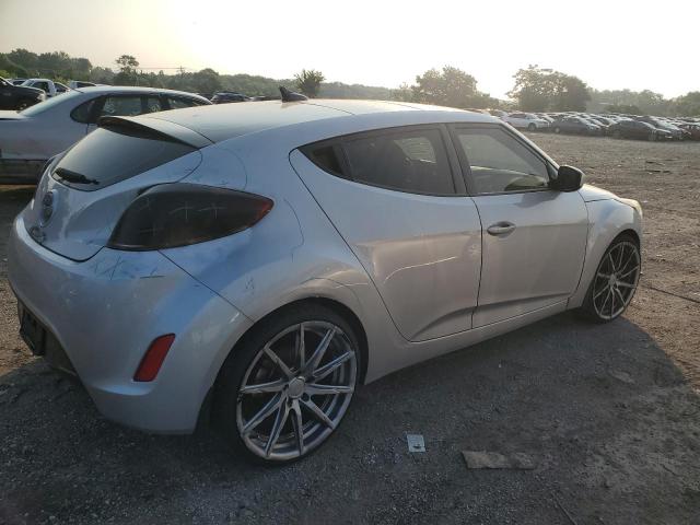 Zdjęcie 3 z aukcji – 2016 HYUNDAI VELOSTER z VIN KMHTC6AD3GU292234