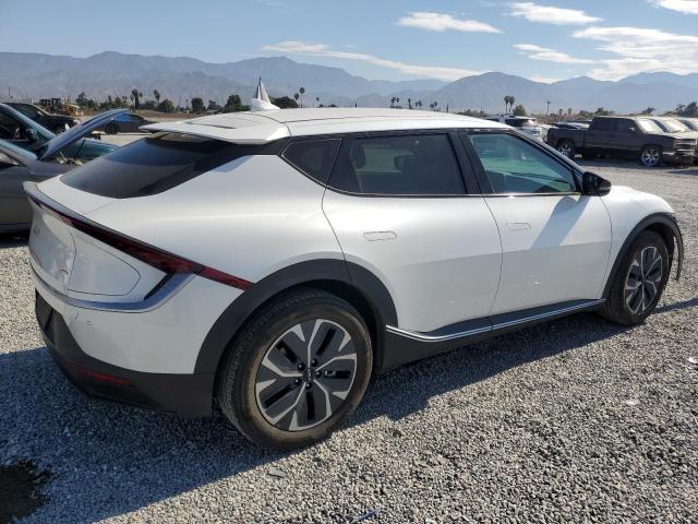 Photo 3 from auction – 2022 KIA EV6 LIGHT with VIN KNDC34LB8N5065455
