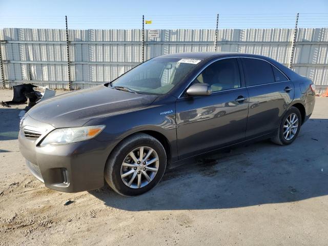 TOYOTA CAMRY HYBR 2011 with VIN 4T1BB3EK1BU137776 - Photo from auction