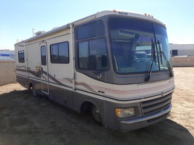 PACE TRAILER 1997 with VIN 1GBLP37J0V3305646 - Photo from auction