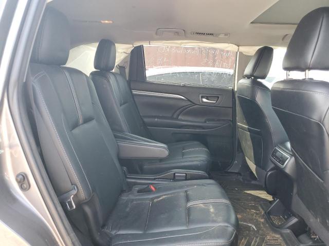 Photo 10 from auction – 2018 TOYOTA HIGHLANDER with VIN 5TDKZRFH5JS530138