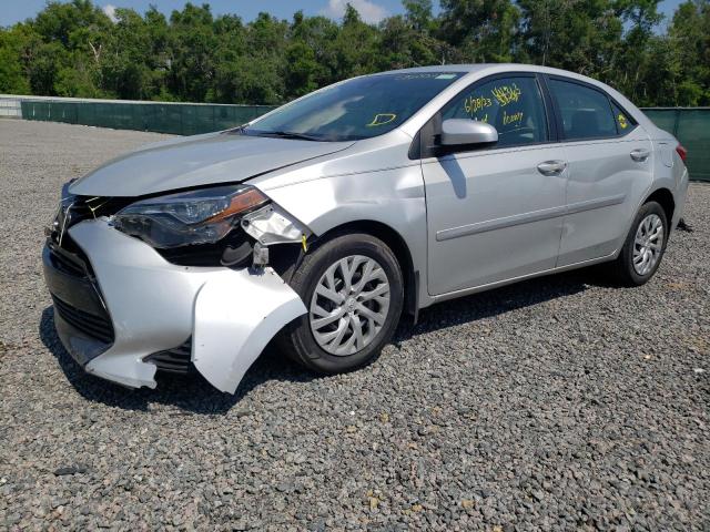 TOYOTA COROLLA 2018 con VIN 5YFBURHE3JP831615 - Foto de la subasta