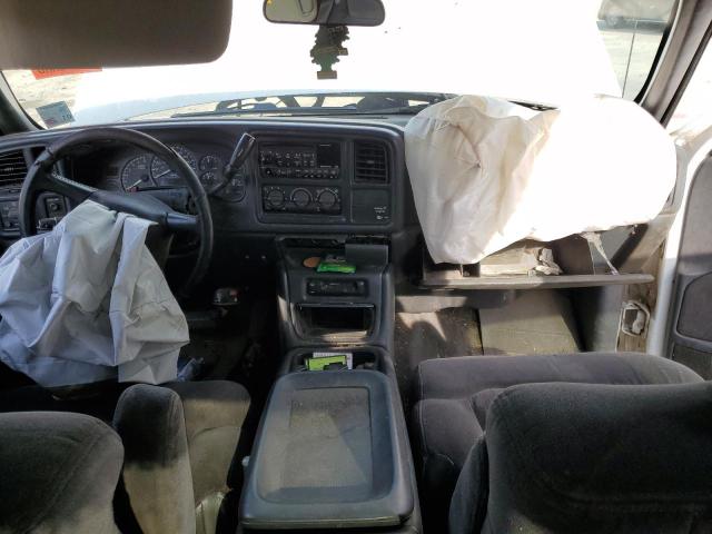 Photo 8 from auction – 2002 CHEVROLET SILVERADO with VIN 2GCEC19T521143257