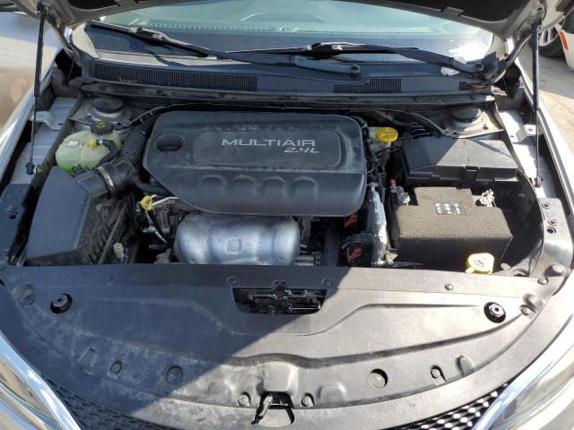 Photo 11 from auction – 2015 CHRYSLER 200 LIMITE with VIN 1C3CCCAB9FN669177