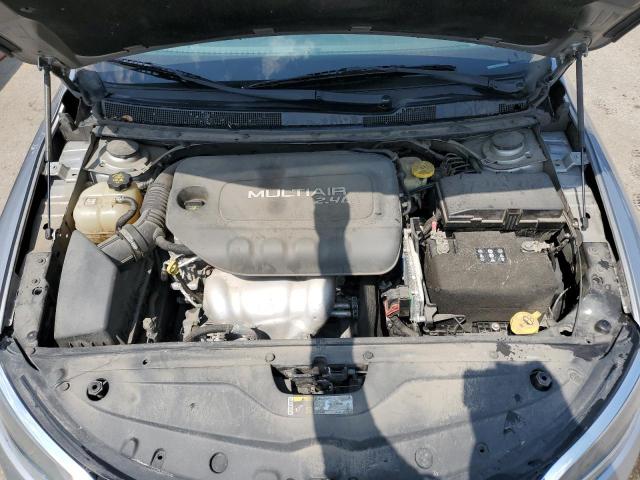 Photo 11 from auction – 2015 CHRYSLER 200 LIMITE with VIN 1C3CCCAB1FN660442