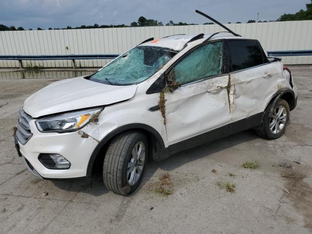 FORD ESCAPE SE 2018 with VIN 1FMCU9GD7JUD42372 - Photo from auction