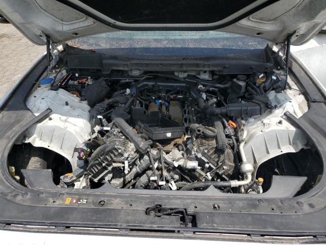Photo 11 from auction – 2015 HYUNDAI GENESIS 5. with VIN KMHGN4JF1FU015887