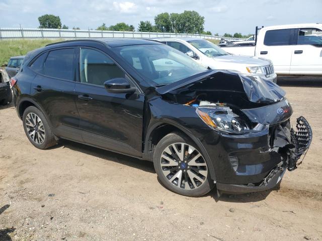 Photo 4 from auction – 2020 FORD ESCAPE SE with VIN 1FMCU9BZ2LUC16376