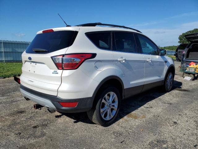 Photo 3 from auction – 2017 FORD ESCAPE SE with VIN 1FMCU9G95HUD46393