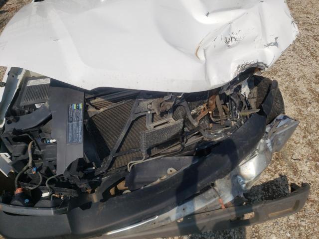 Photo 11 from auction – 2004 CHEVROLET SILV1500 2 with VIN 2GCEC19T441213043