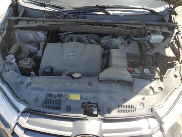 Photo 12 from auction – 2017 TOYOTA HIGHLANDER with VIN 5TDJZRFH4HS421496