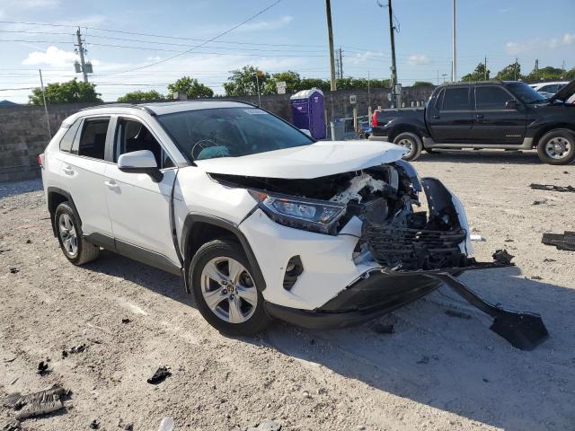 Photo 4 from auction – 2021 TOYOTA RAV4 XLE with VIN 2T3W1RFV3MC095672