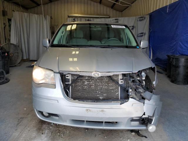 Photo 5 from auction – 2010 CHRYSLER TOWN & COU with VIN 2A4RR5D19AR501385