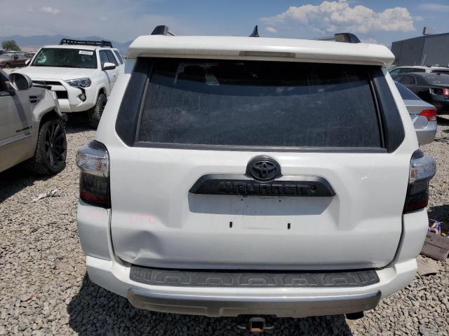 Photo 6 from auction – 2018 TOYOTA 4RUNNER SR with VIN JTEBU5JR7J5585912