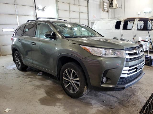 Photo 4 from auction – 2017 TOYOTA HIGHLANDER with VIN 5TDJZRFH3HS356575