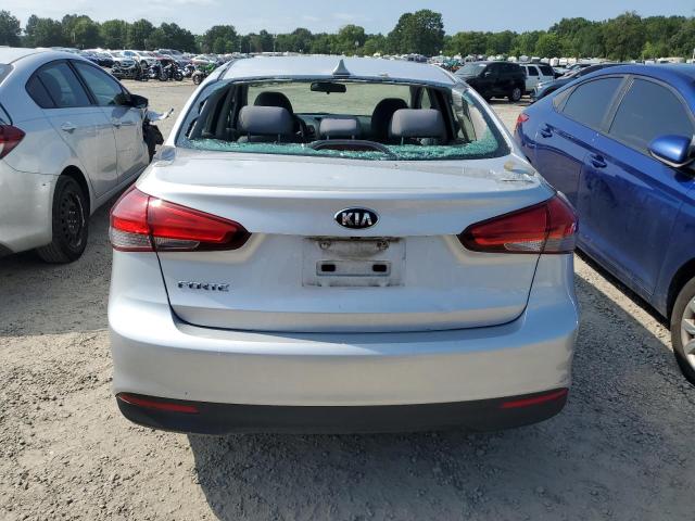 Zdjęcie 6 z aukcji – 2017 KIA FORTE LX z VIN 3KPFL4A75HE017657