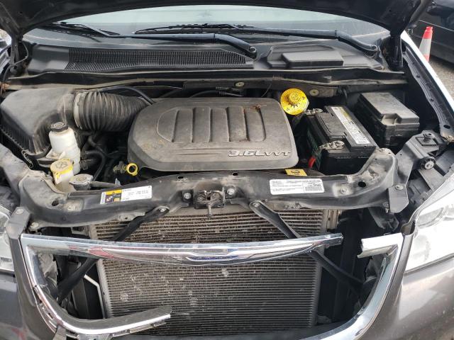 Photo 12 from auction – 2016 CHRYSLER TOWN & COU with VIN 2C4RC1BG4GR164480