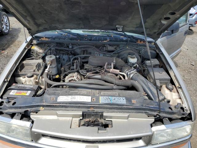 Photo 11 from auction – 2002 CHEVROLET BLAZER with VIN 1GNCS13W02K134373