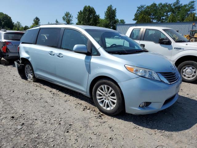 Photo 4 from auction – 2015 TOYOTA SIENNA XLE with VIN 5TDYK3DC6FS593159