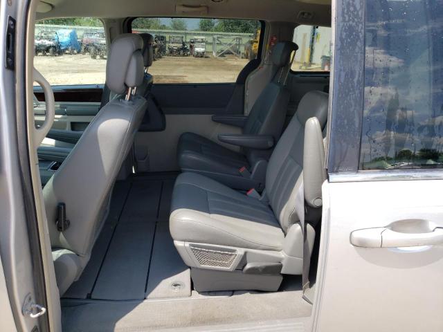 Photo 11 from auction – 2010 CHRYSLER TOWN & COU with VIN 2A4RR5D10AR324337