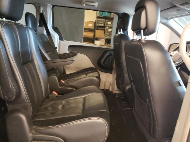 Photo 11 from auction – 2012 CHRYSLER TOWN & COU with VIN 2C4RC1BG5CR277851