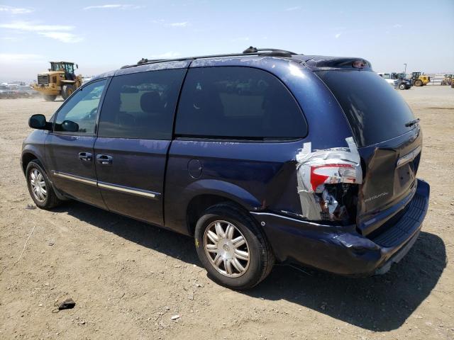 Photo 2 from auction – 2005 CHRYSLER TOWN & COU with VIN 2C4GP54L35R113353