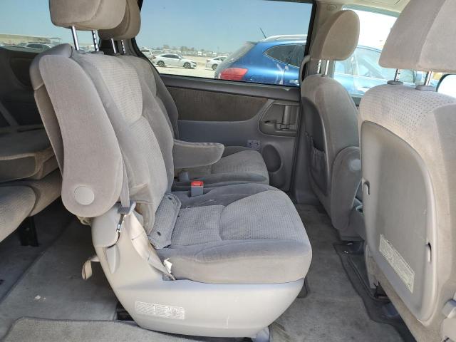 Photo 11 from auction – 2010 TOYOTA SIENNA CE with VIN 5TDKK4CC3AS319231