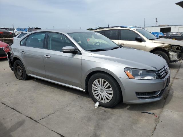 Photo 4 from auction – 2014 VOLKSWAGEN PASSAT S with VIN 1VWAP7A32EC011957