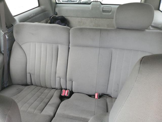 Photo 10 from auction – 2004 CHEVROLET BLAZER with VIN 1GNDT13XX4K163702